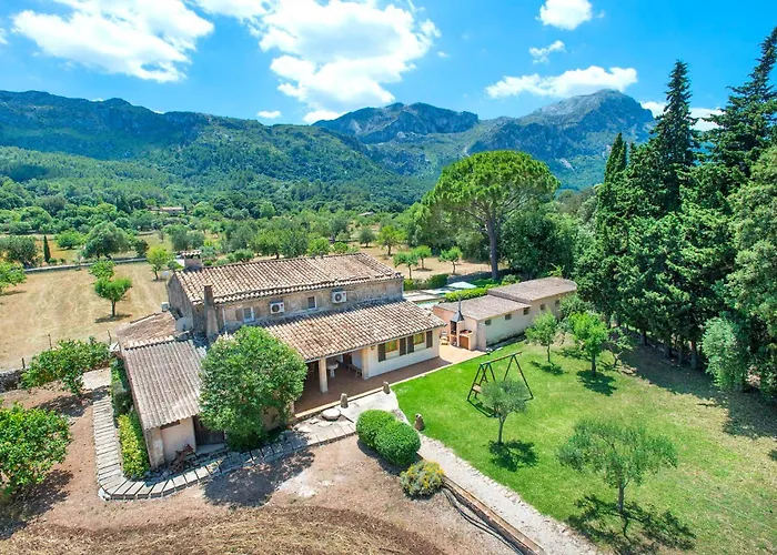 Camp Davall By Vintage Travel Villa