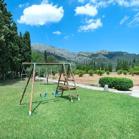 Camp Davall Villa Pollenca