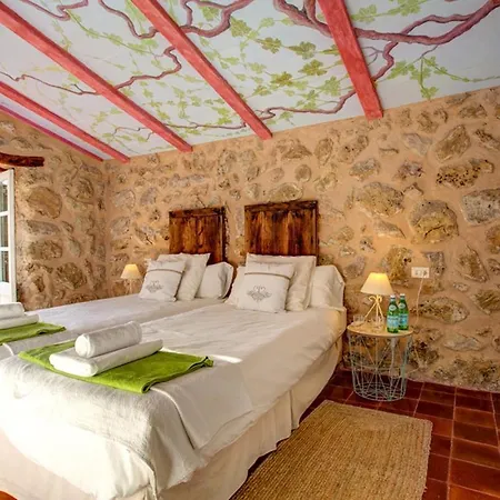 Camp D'avall By Vintage Travel * Pollença